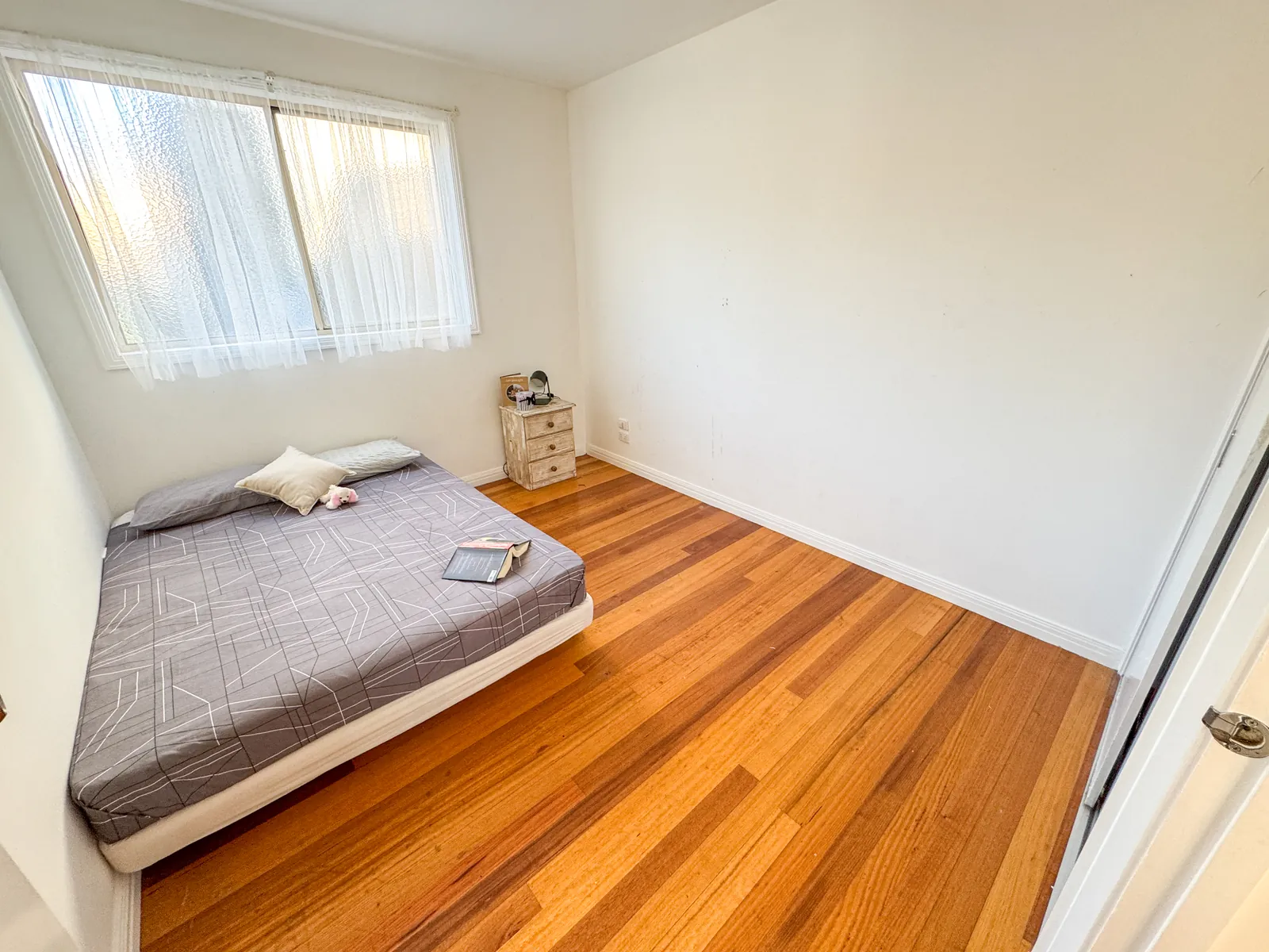 Room B, 3/15 Jackson Street, St Kilda